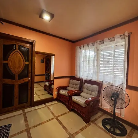Visitours Nook Moalboal Guest House